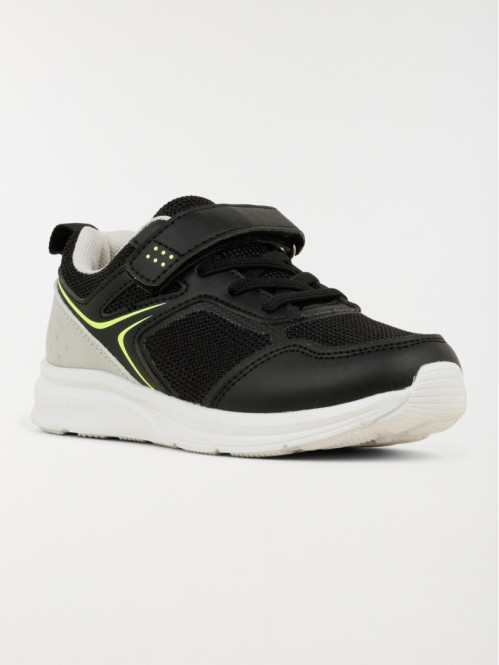 Chaussure de sport garçon...