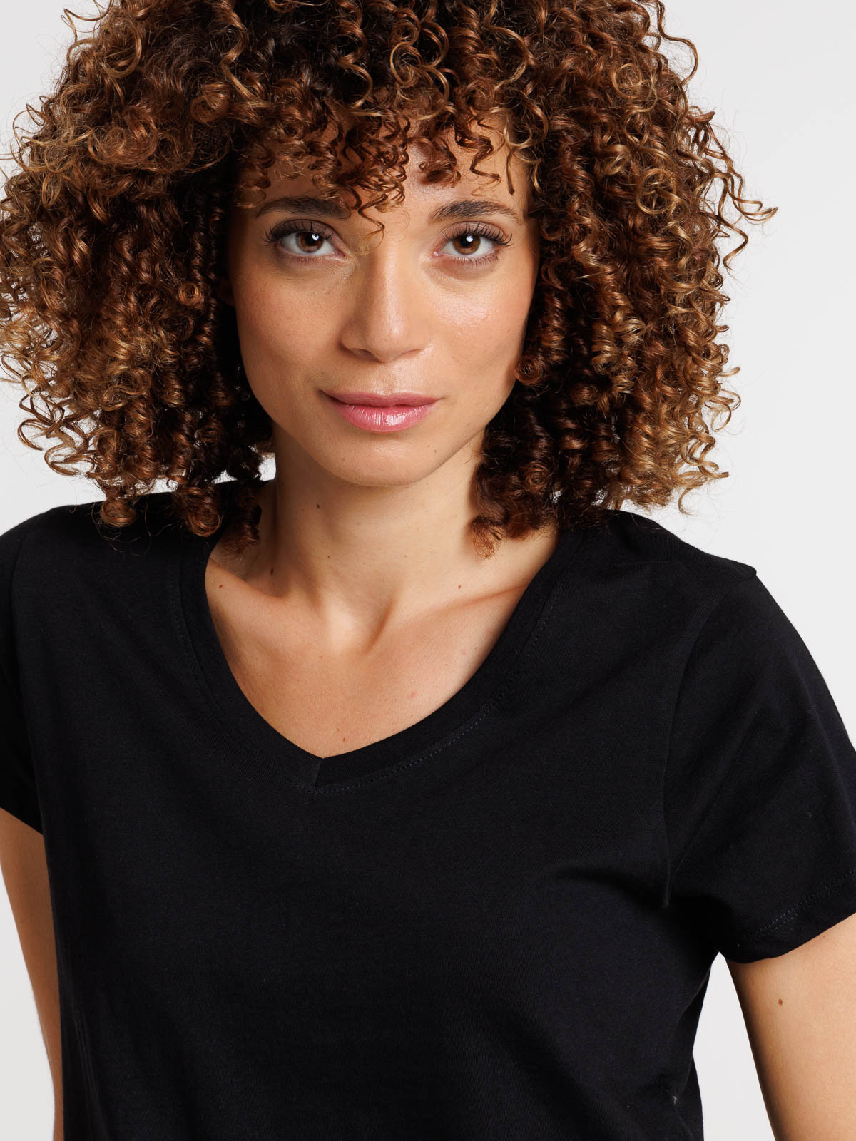 Tee-shirt noir col V femme