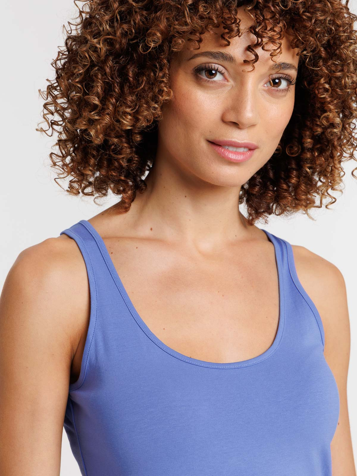Débardeur basique bleu lavande femme