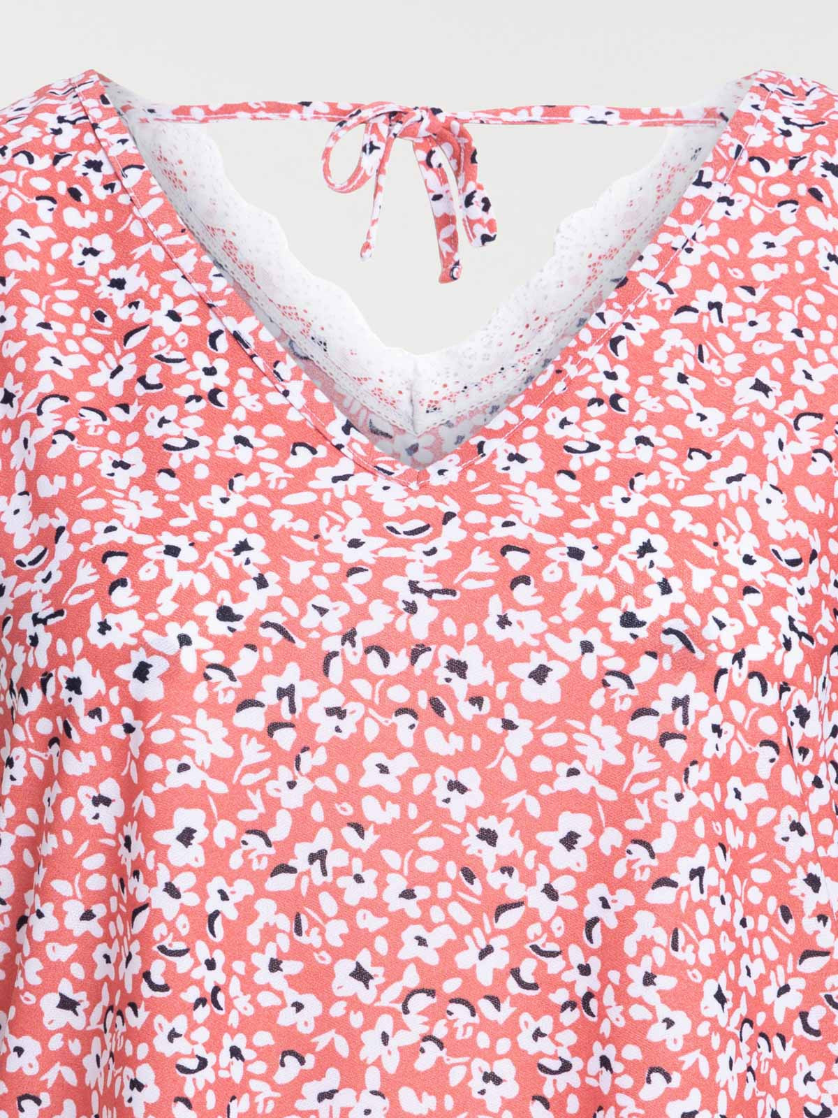 Top fleuri col V grande taille femme