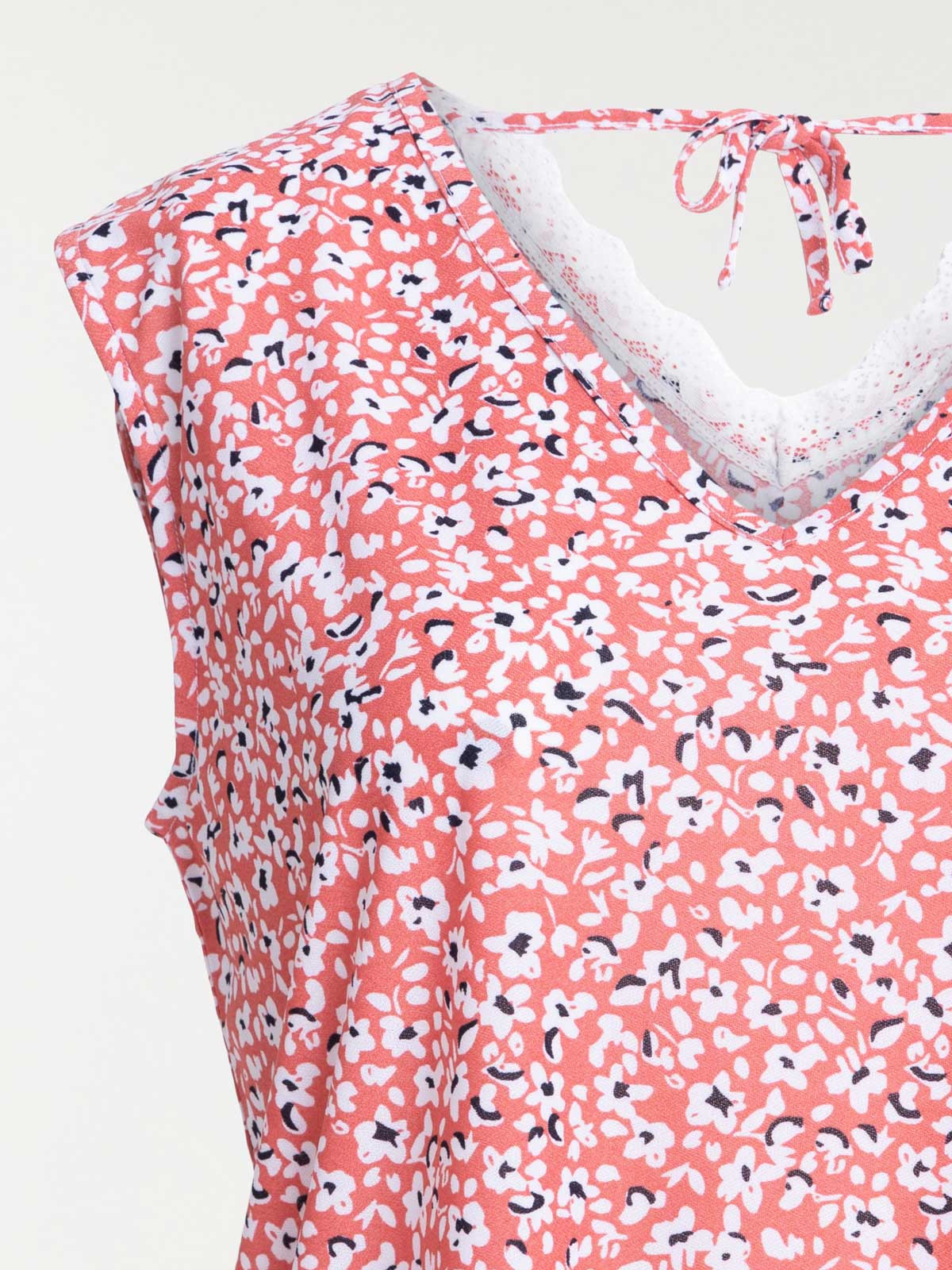 Top fleuri col V grande taille femme