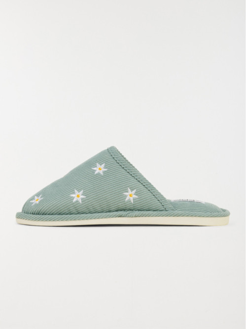 Chausson fleurs brodées...