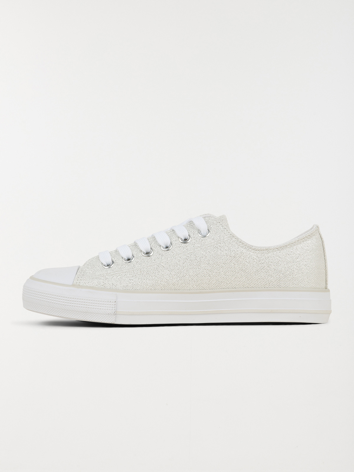 Tennis basses toile femme (36-41) Tennis basses toile femme (36-41)