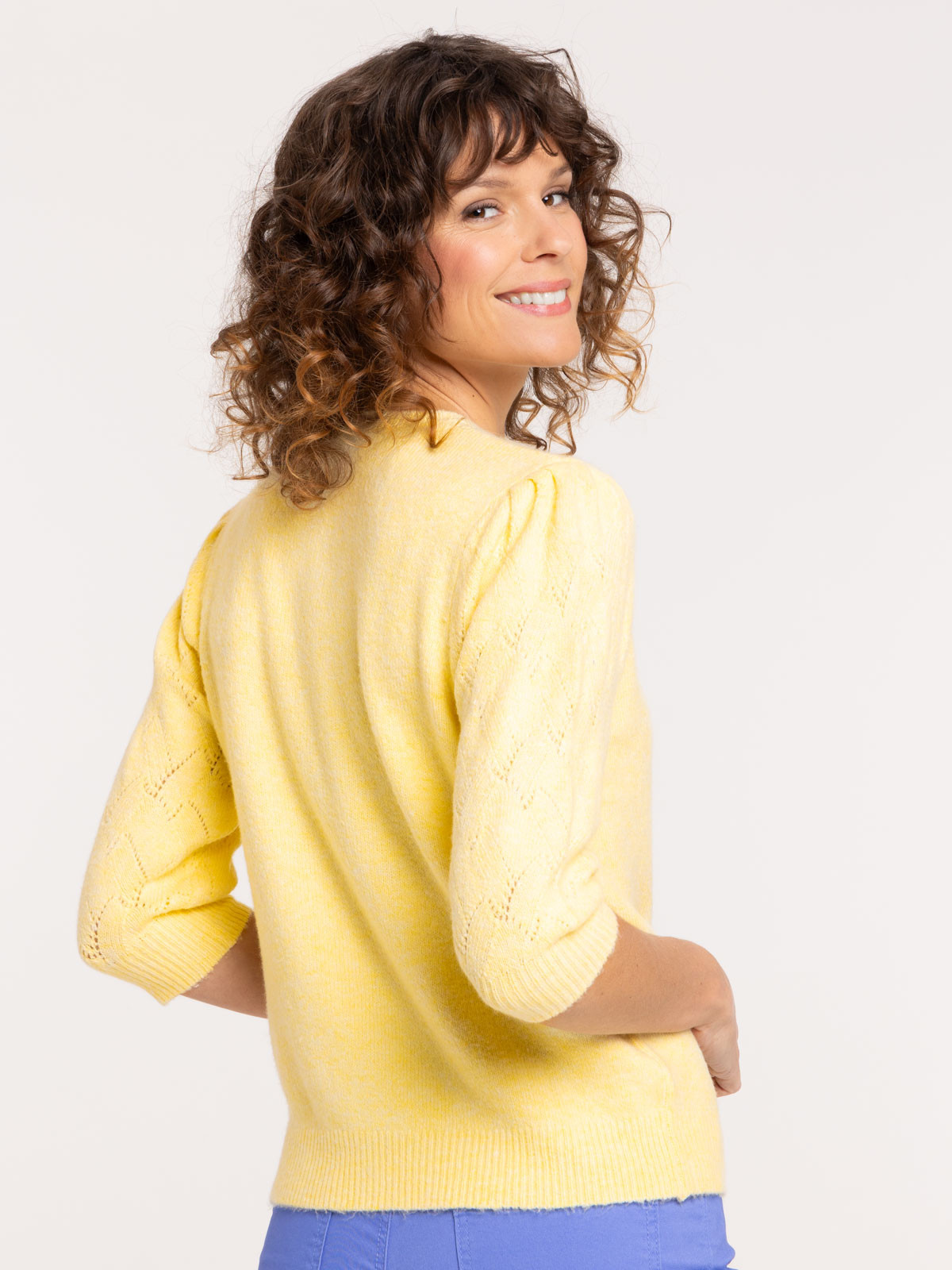 Pull jaune manches courtes femme