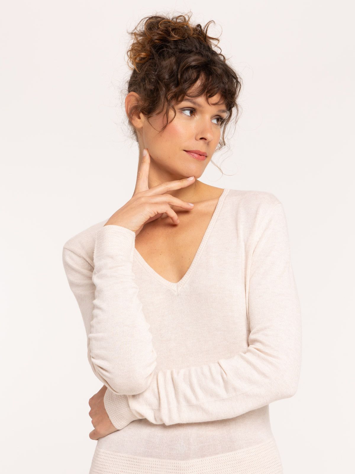 Pull fin col V crème grisée femme Pull fin col V crème grisée femme