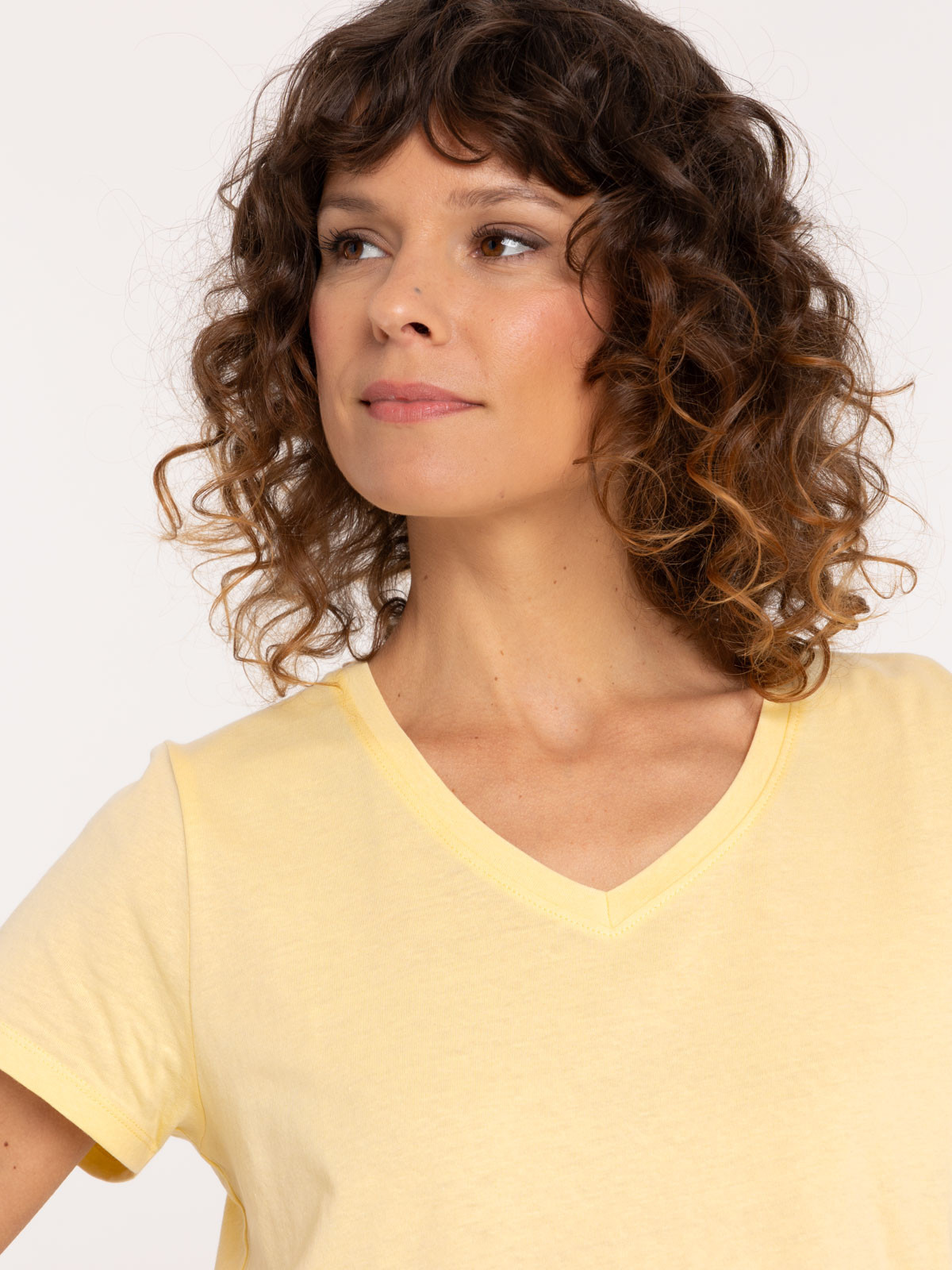 Tee-shirt femme col V jaune