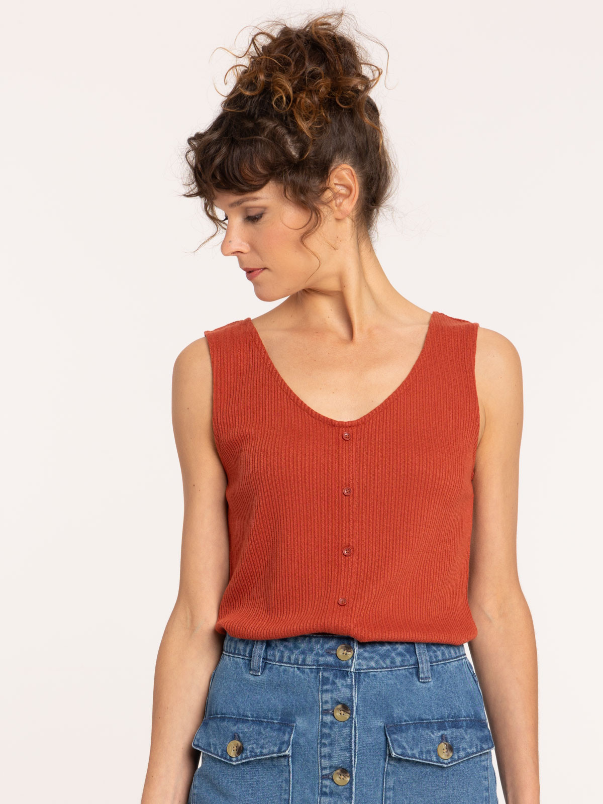Débardeur boutons marron épicé femme