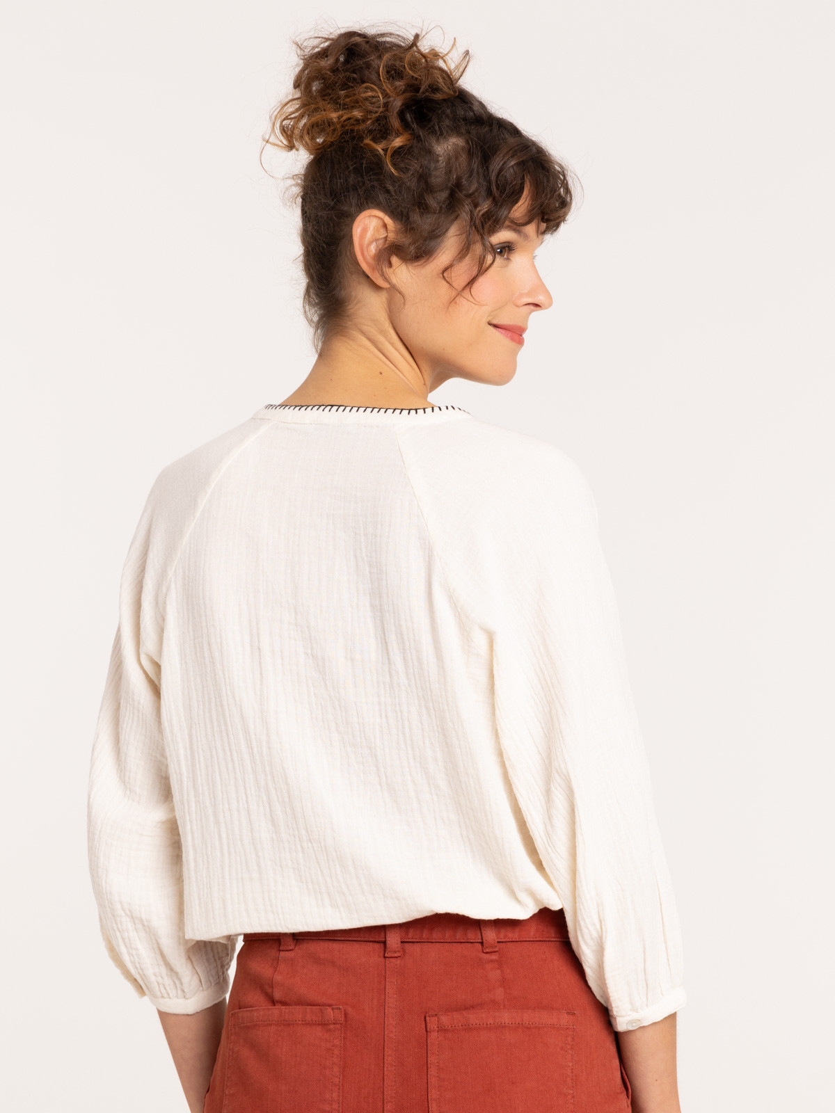 Chemise col rond ricotta femme Chemise col rond ricotta femme