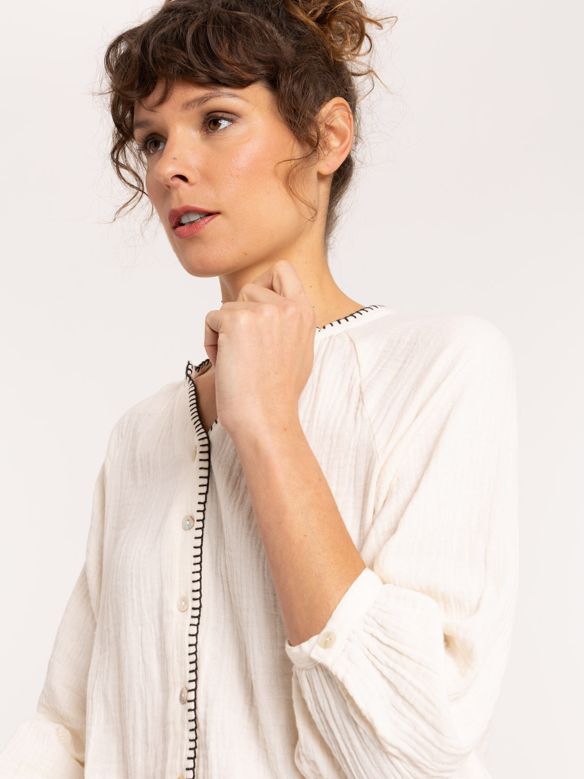 Chemise col rond ricotta femme Chemise col rond ricotta femme