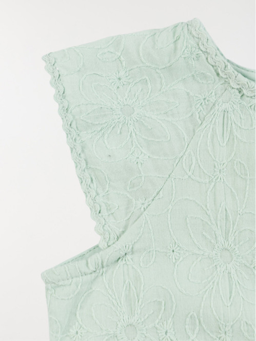 Robe brodée vert d'eau...