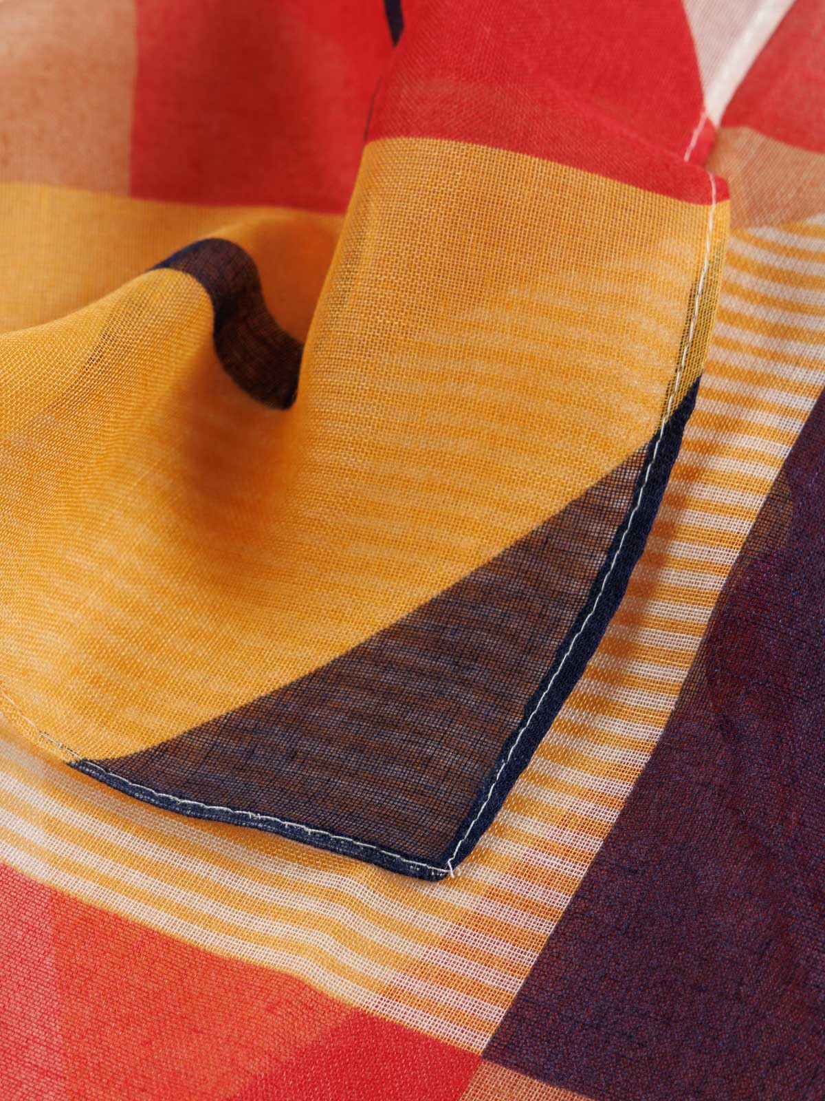 Foulard motif géométrique femme Foulard motif géométrique femme