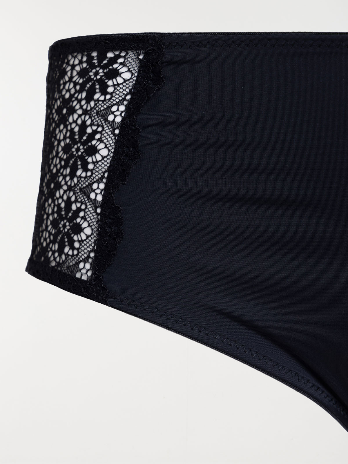 Shorty noir grande taille femme (46-56)