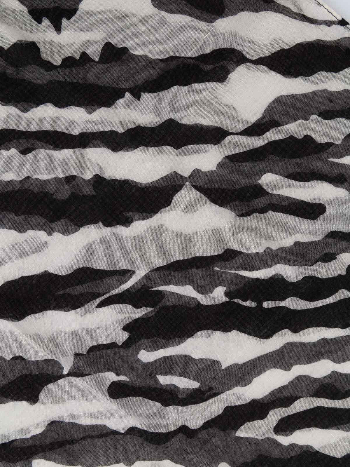 Foulard imprimé fantaisie pompons femme Foulard imprimé fantaisie pompons femme