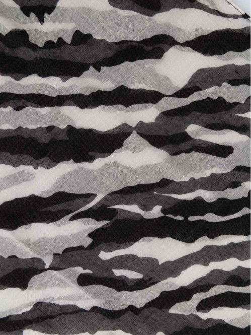 Foulard imprimé fantaisie pompons femme Foulard imprimé fantaisie pompons femme