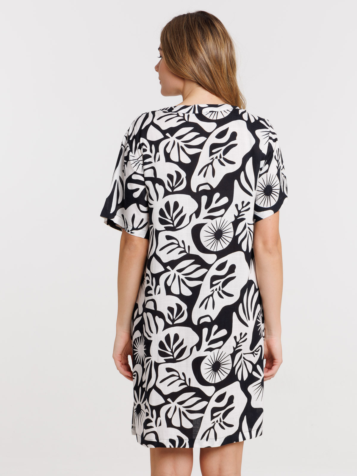 Robe imprimée noire et blanche femme Robe imprimée noire et blanche femme