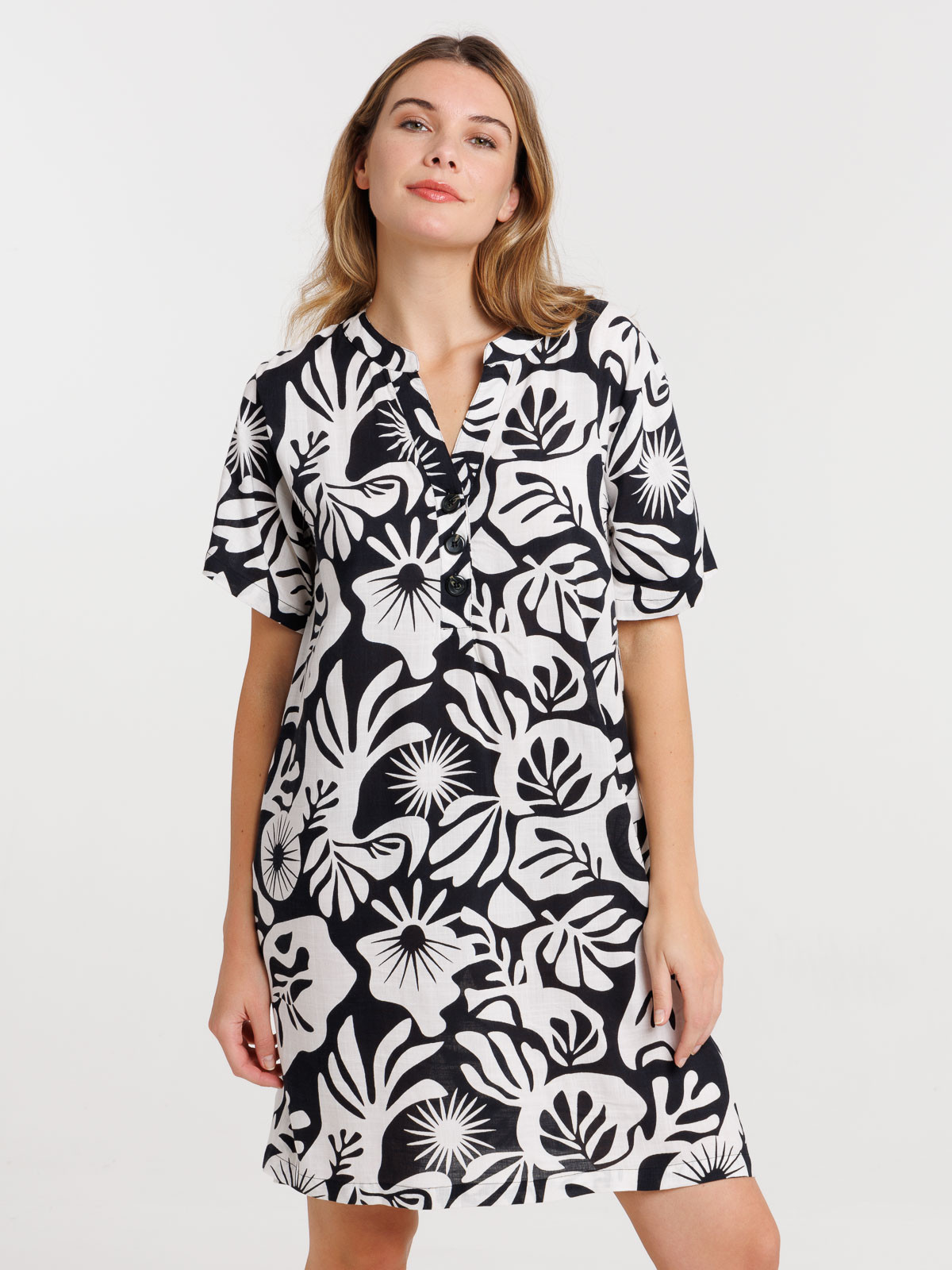 Robe imprimée noire et blanche femme Robe imprimée noire et blanche femme