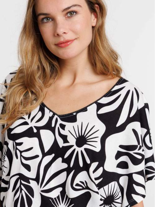 T-shirt motif végétal col V...