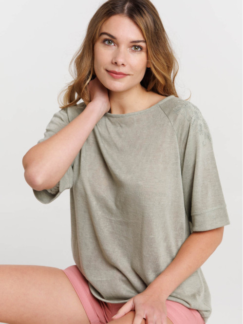 T-shirt broderies épaules femme