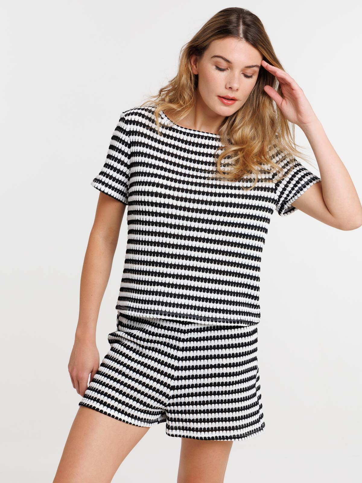 T-shirt rayé écru et noir femme T-shirt rayé écru et noir femme