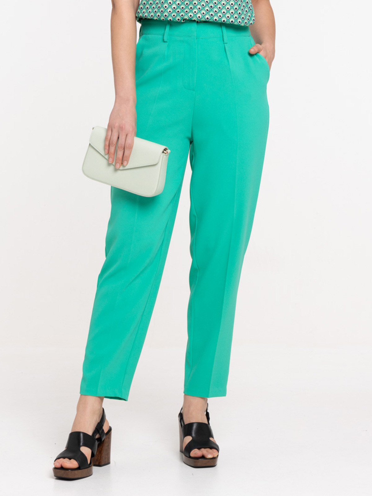 Pantalon cigarette coloris gazon femme