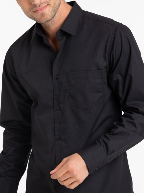Chemise basique noire homme