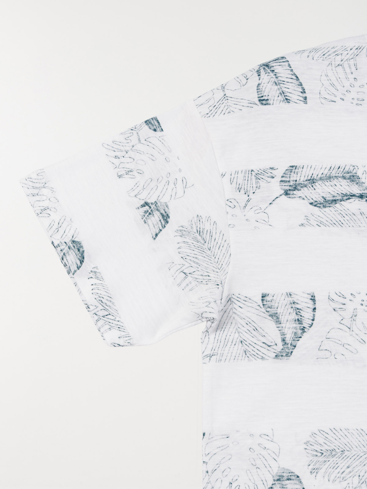 T-shirt rayure feuillage garçon (XXS-M) T-shirt rayure feuillage garçon (XXS-M)