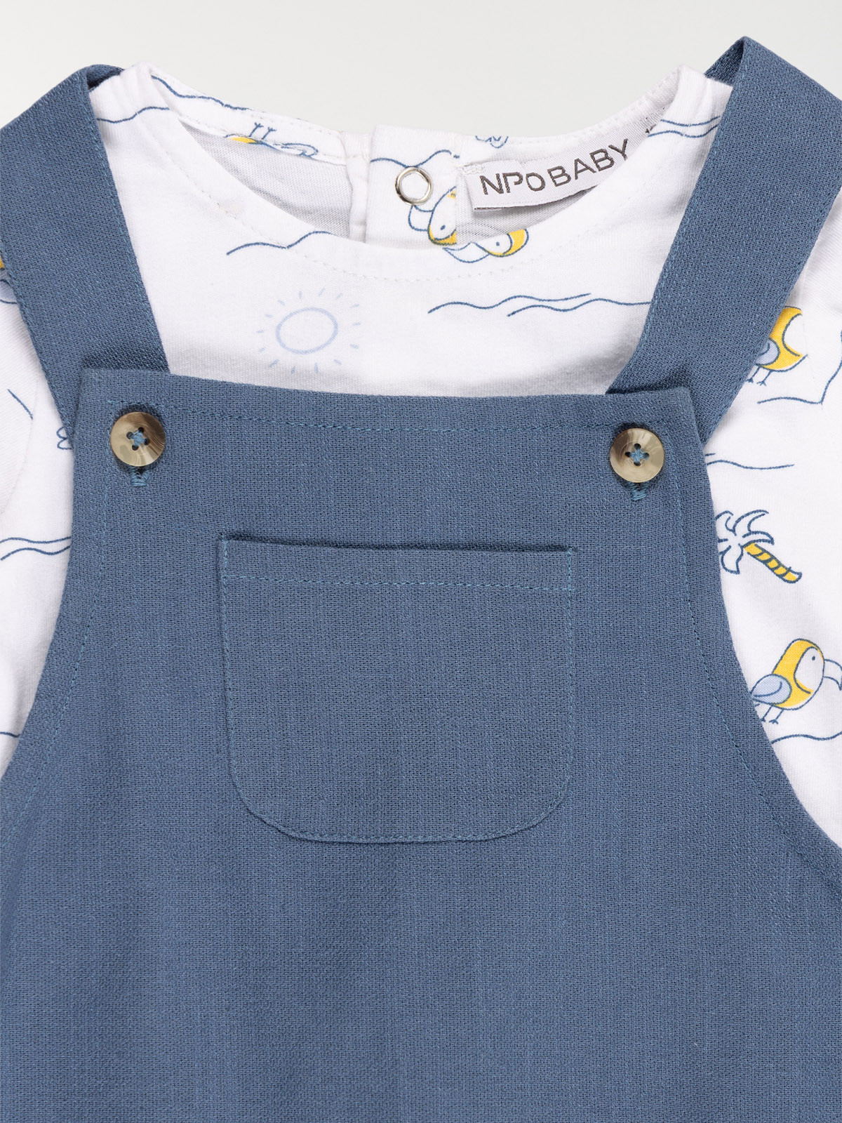 T-shirt et salopette garçon (3-36M) T-shirt et salopette garçon (3-36M)