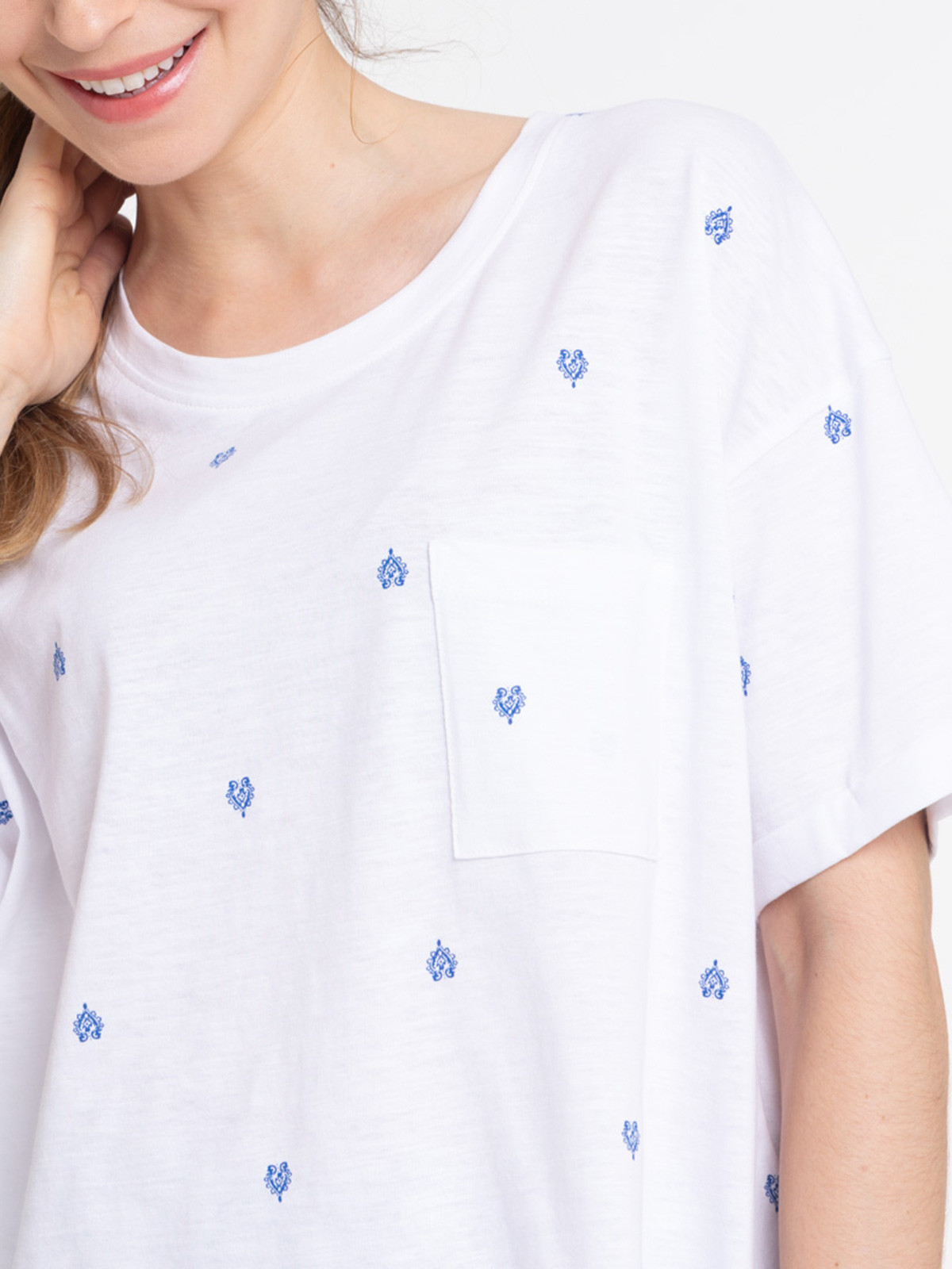 T-shirt imprimé poche poitrine femme