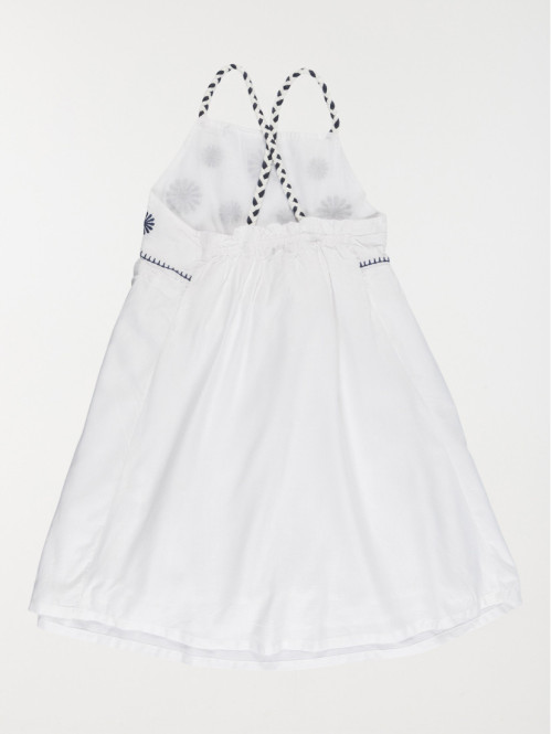 Robe blanche à bretelles...