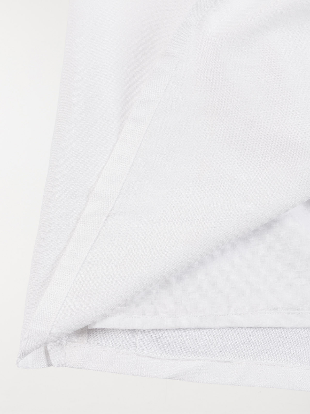 Robe blanche à bretelles fille (3-12A) Robe blanche à bretelles fille (3-12A)