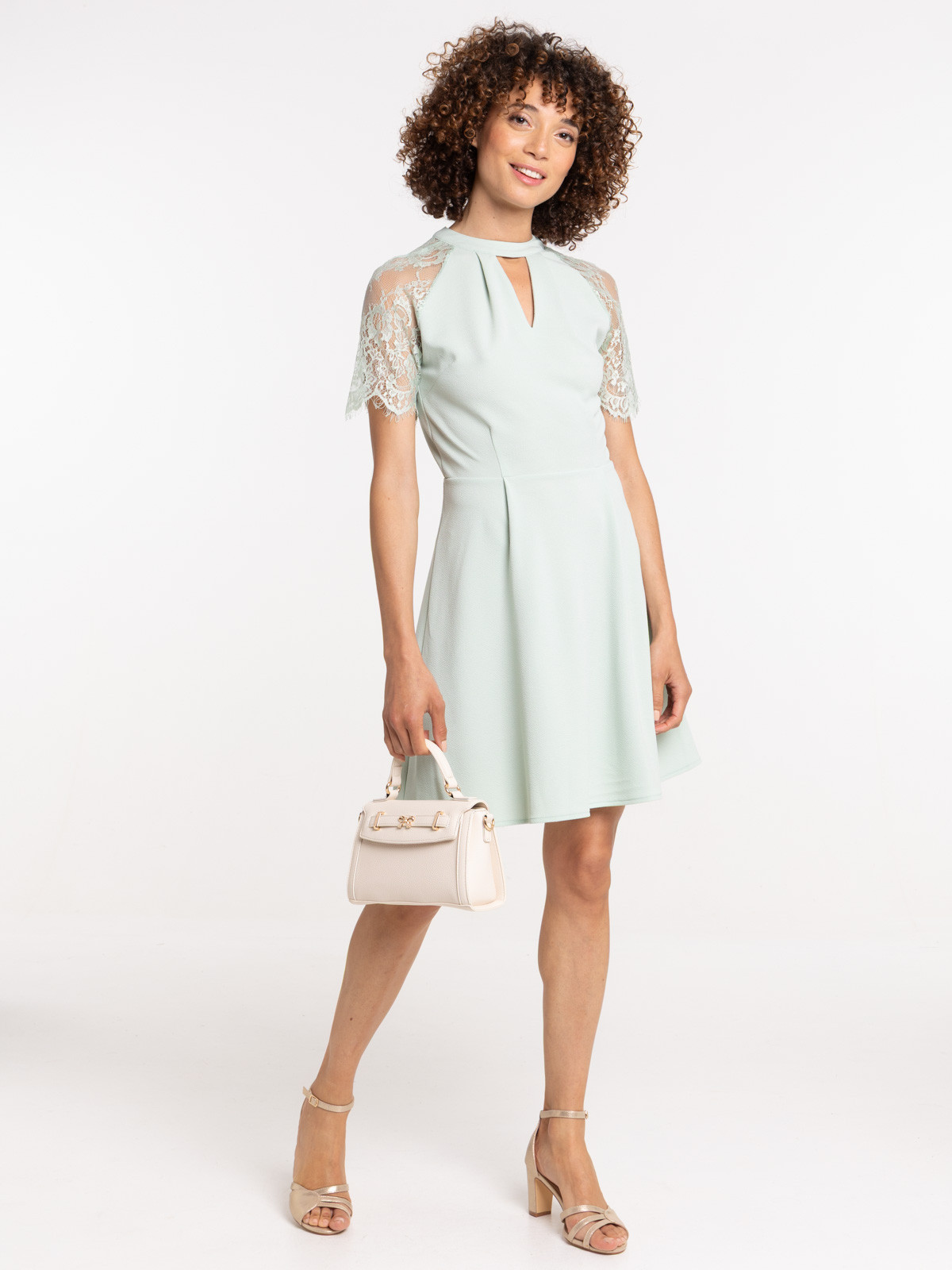 Robe courte manches en dentelle femme
