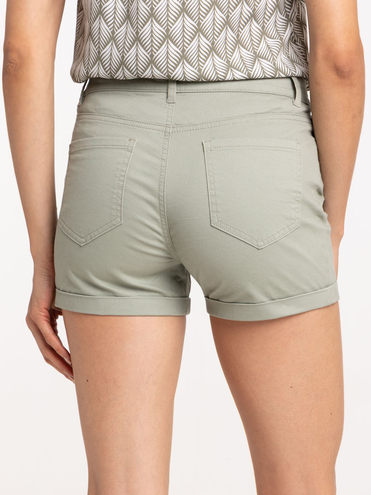 Short basique mousse clair femme