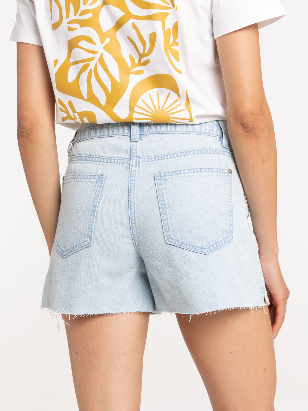Short denim frangé femme