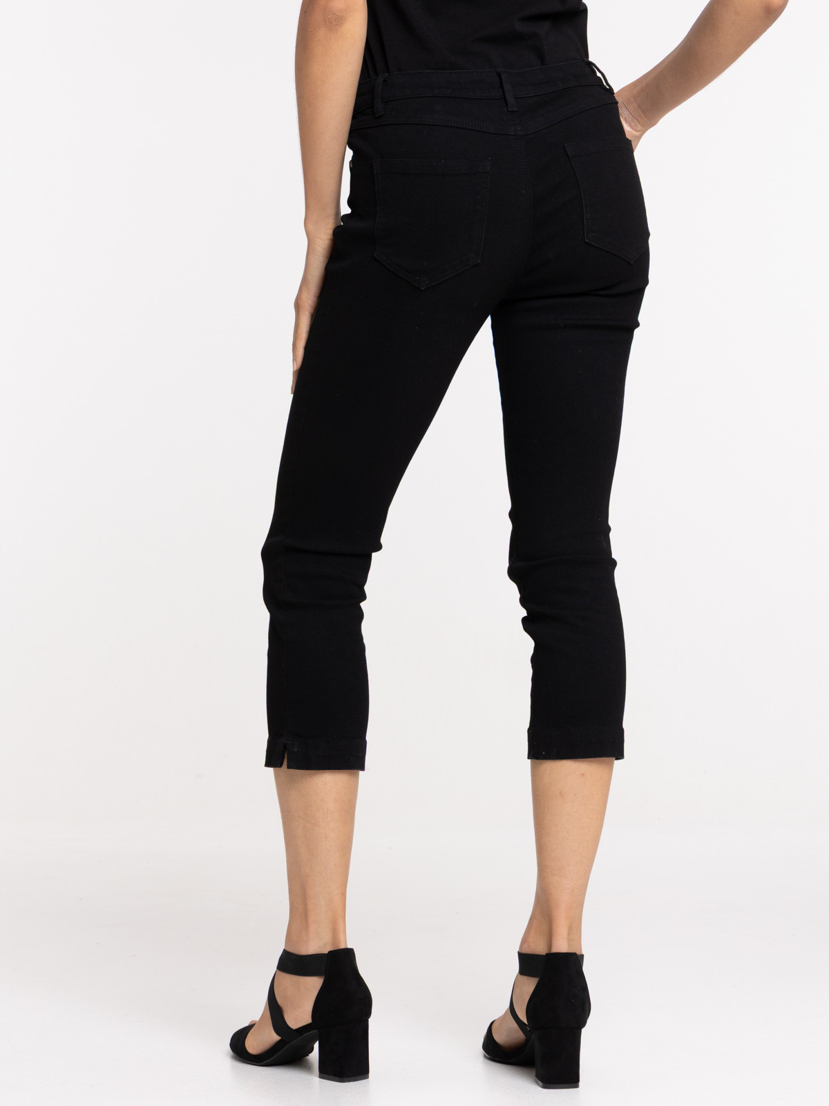 Pantacourt en jean noir femme Pantacourt en jean noir femme