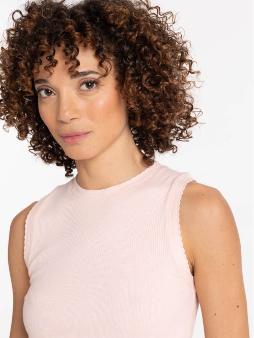 Débardeur bords festonnés...