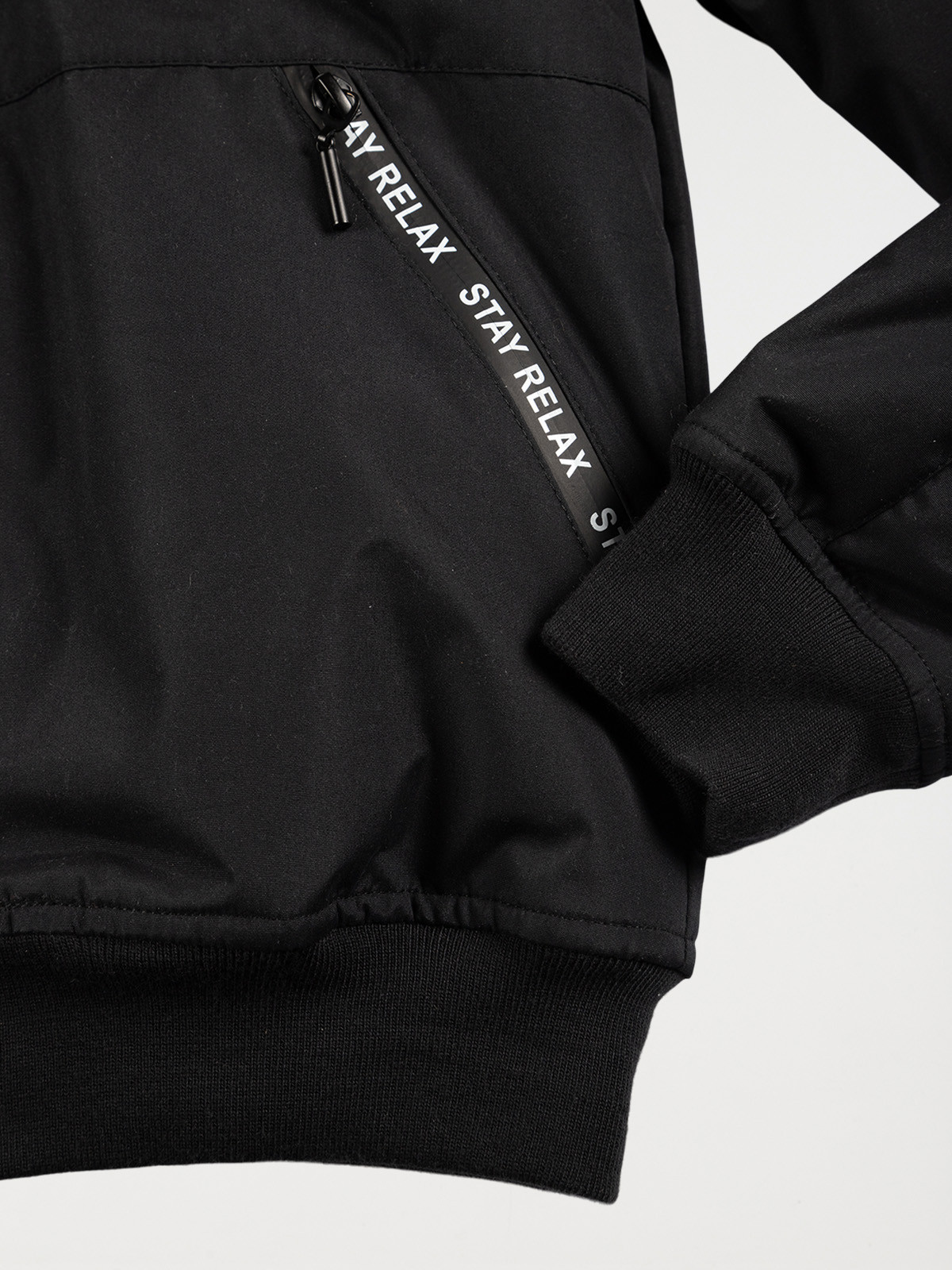 Blouson à capuche garçon noir (10-16A)