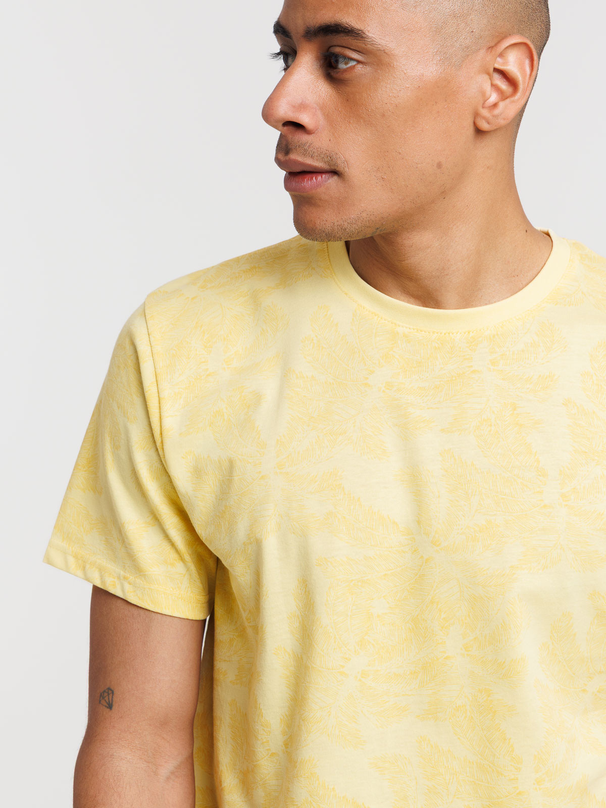 Tee-shirt col rond jaune homme Tee-shirt col rond jaune homme