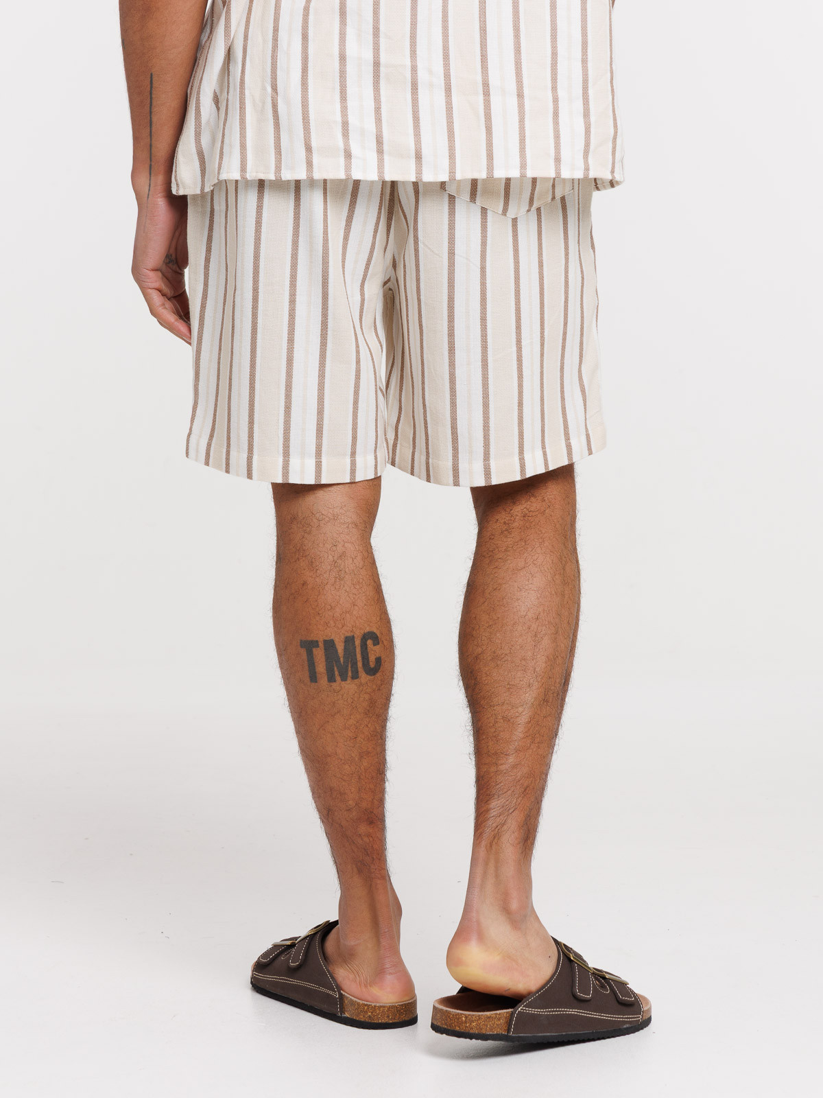 Short écru rayé homme