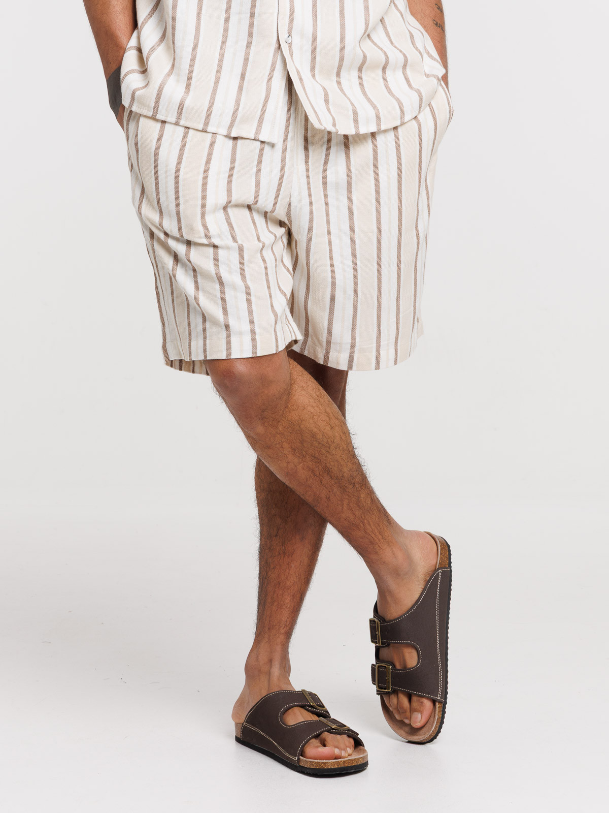 Short écru rayé homme