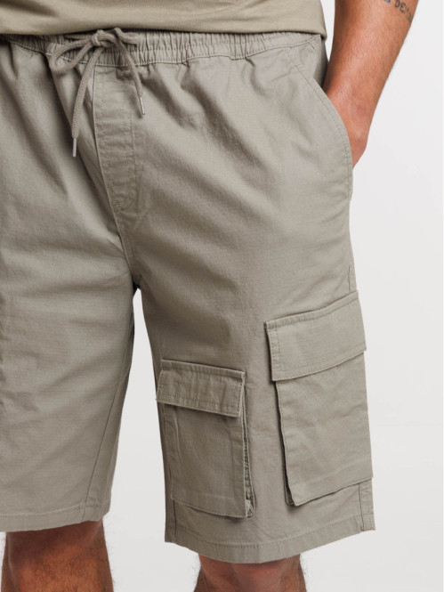 Short tilleul multi-poches...