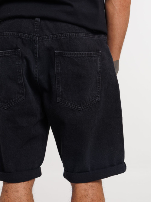 Bermuda en jean noir lavé...