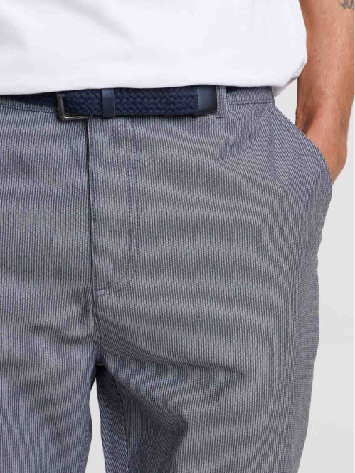 Bermuda rayé avec ceinture...