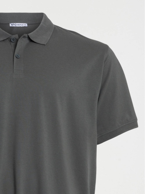 Polo coloris kaki grande...