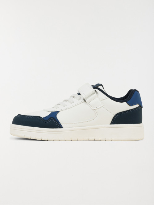 Baskets basses blanches...