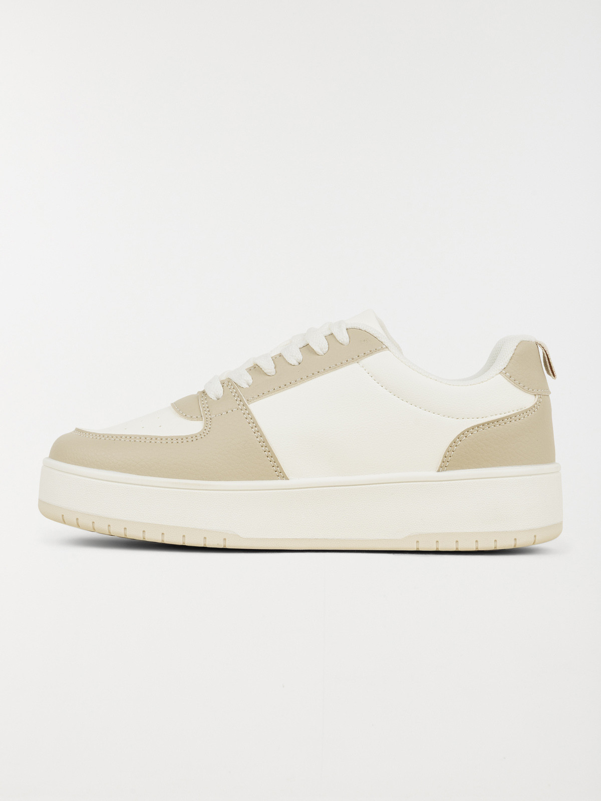 Basket basse à lacet femme (36-41)