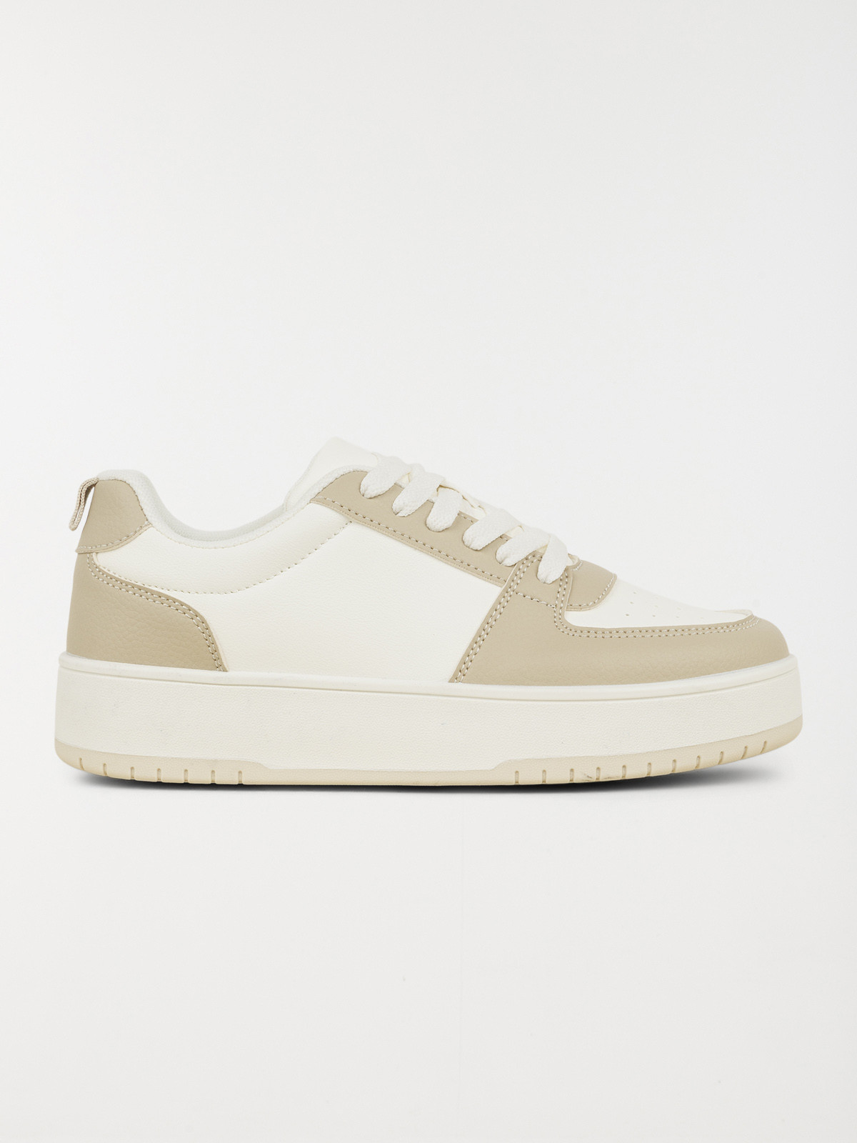 Basket basse à lacet femme (36-41)