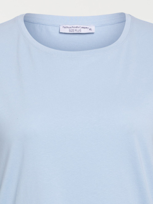 T-shirt bleu pâle grande...