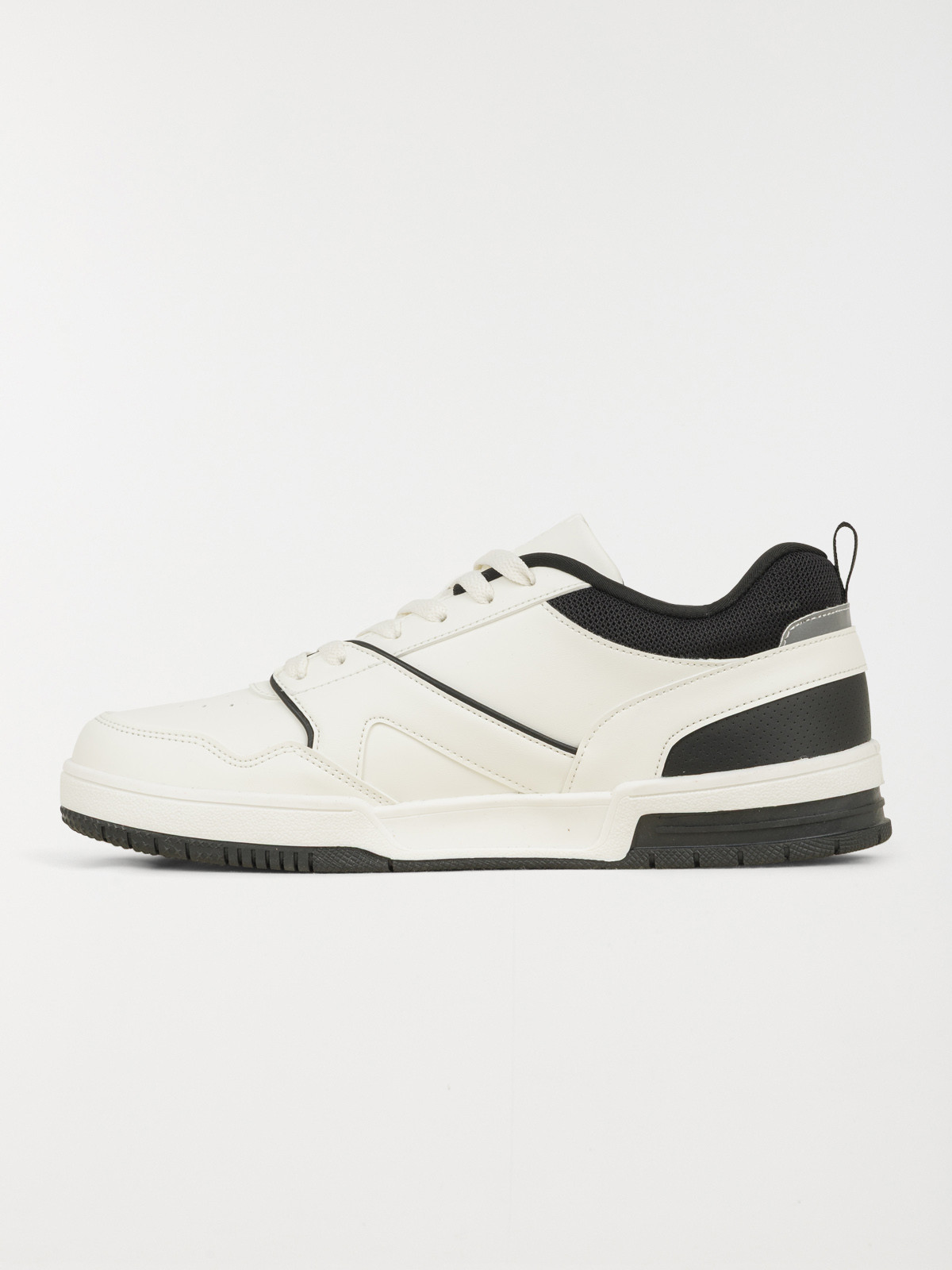 Baskets noires et blanches homme (40-45)