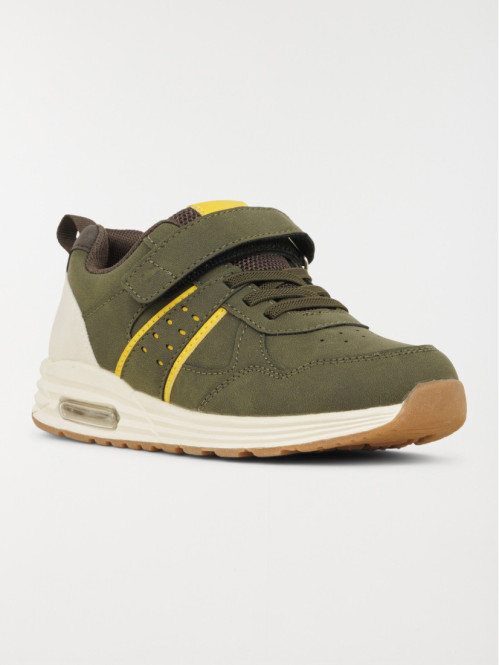 Basket de sport kaki garçon...