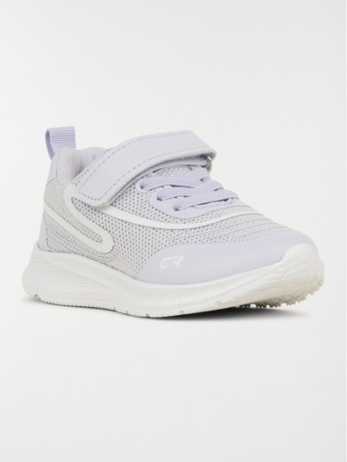 Chaussures sport violettes...